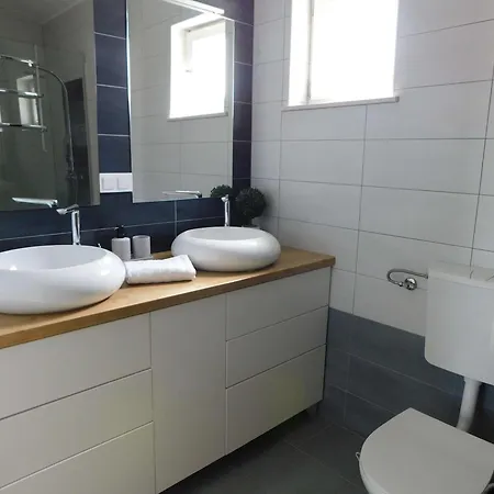 Сasa de vacaciones Family Friendly House With A Swimming Pool - 23060 Šibenik