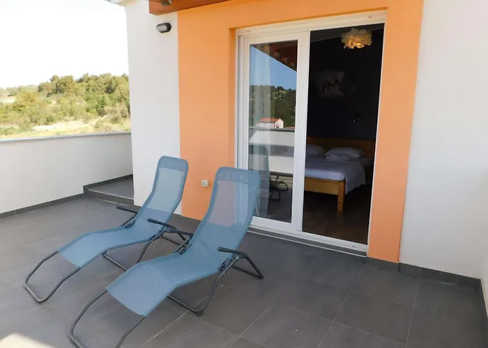 Family Friendly House With A Swimming Pool - 23060 Prázdninový dům Šibenik